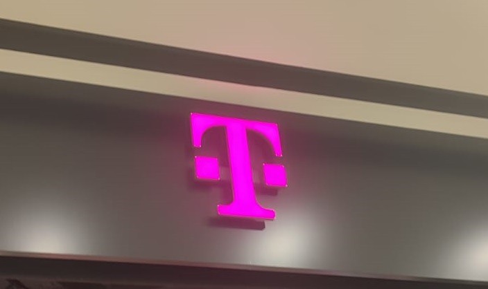 Consiliul Concurenței: achiziția Telekom de către Digi Romania SA și Gheorghe Tomșa include spectrul de frecvențe, infrastructura radio, turnurile, echipamentele și contractele cu clienții de tip pre-paid