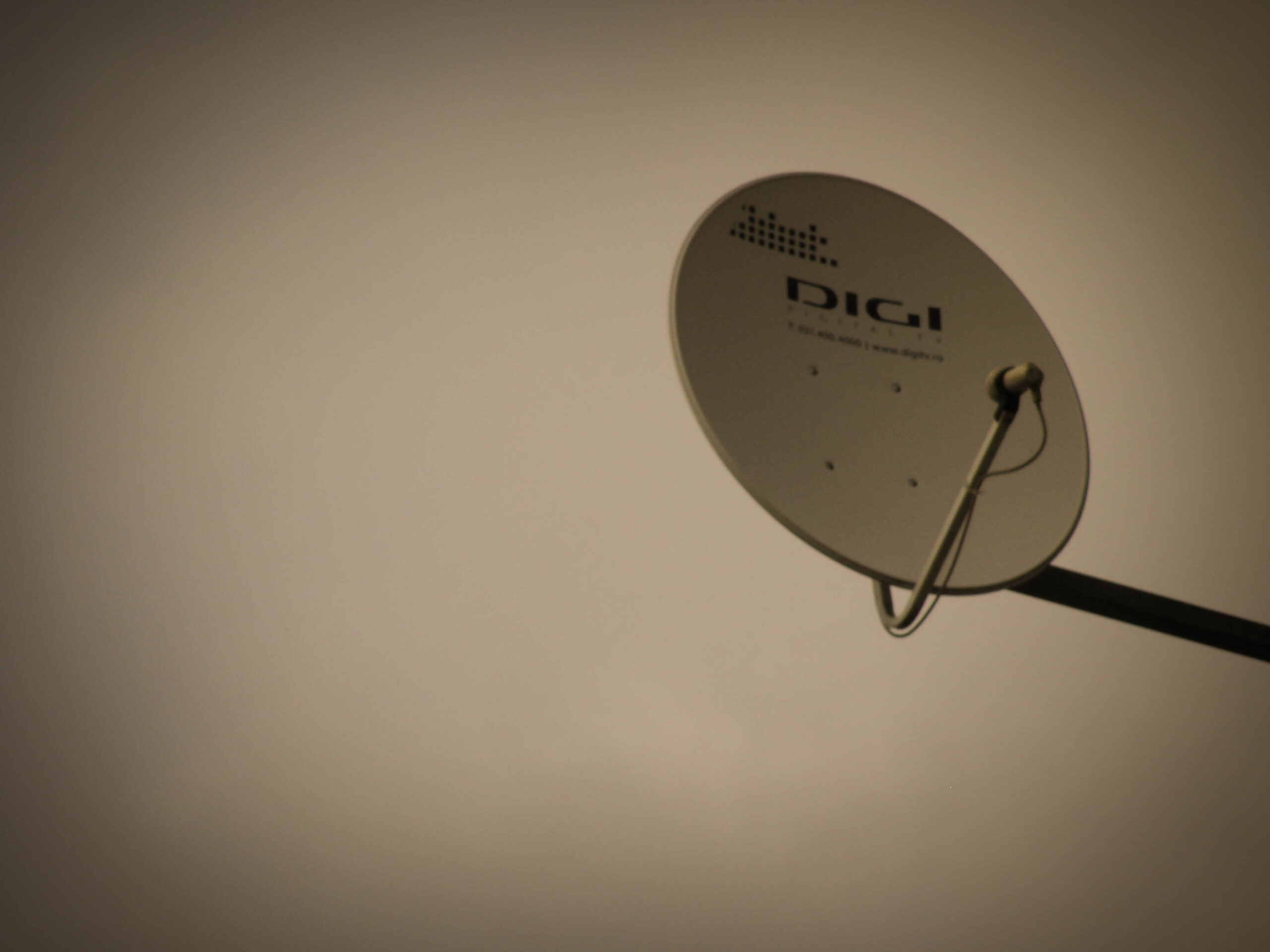 Antenă Digi TV prin satelit