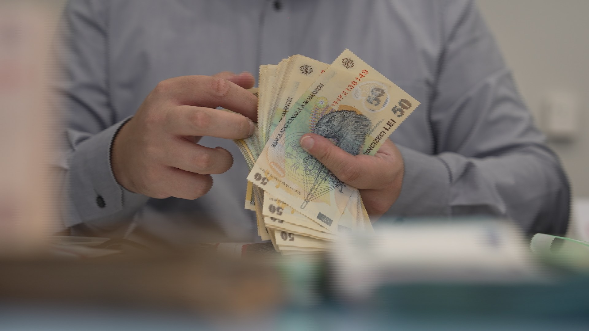 Legea banilor, seria de reportaje Observator despre taxe, din 25 septembrie la Antena 1