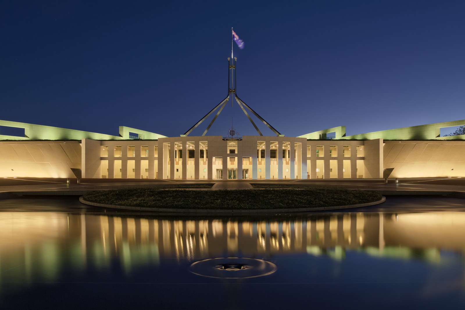Australia a adoptat legea pentru acoperire mobilă universală în exterior