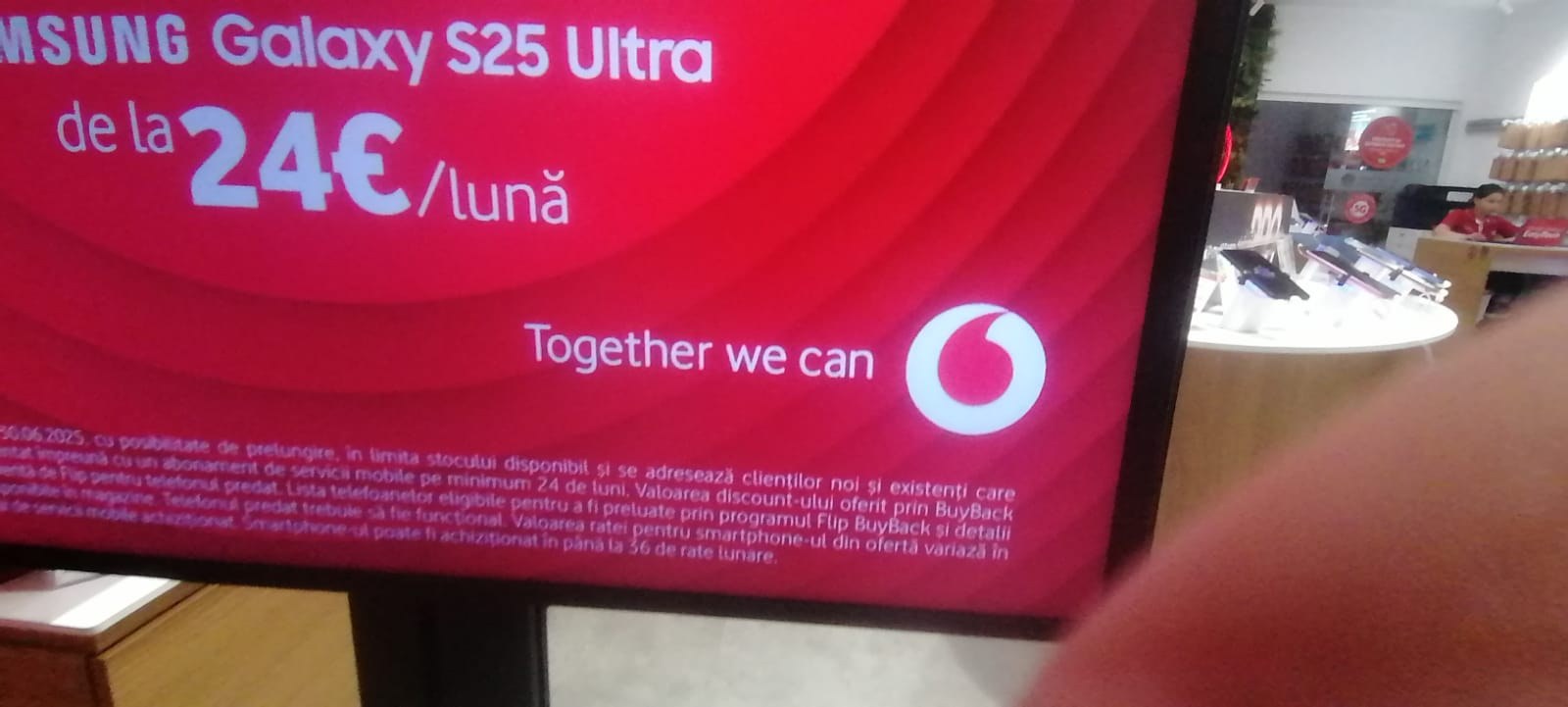 Vodafone scumpește pachetele de televiziune și internet fix: noile tarife în România
